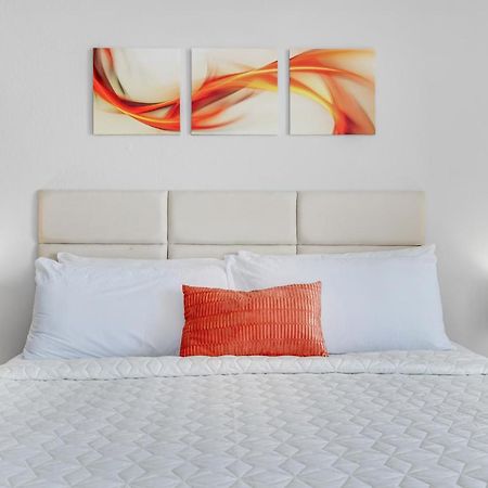Beachfront Romantic Studio Escape W Perfect View 1212 شاطئ ميرتل المظهر الخارجي الصورة